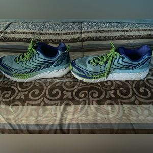 Hoka Clifton 8